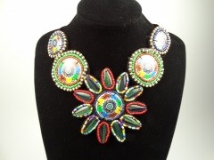 Colier margelute multicolore rustice
